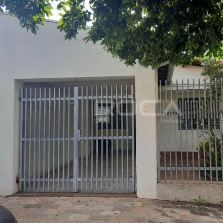 Buy this 2 bed house on Rua Dona Maria Izabel de Oliveira Botelho in Vila Deriggi, São Carlos - SP