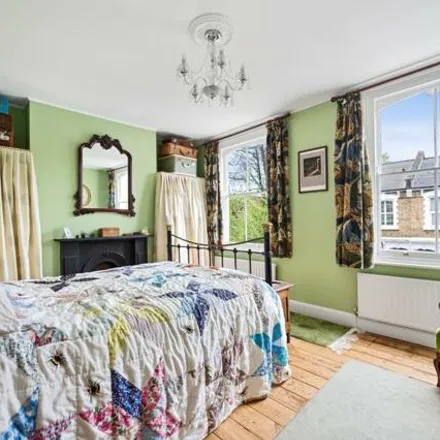 Image 9 - Painsthorpe Road, London, N16 0RB, United Kingdom - Townhouse for sale