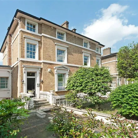 Rent this 2 bed apartment on 19 Warwick Avenue in London, W9 1AB