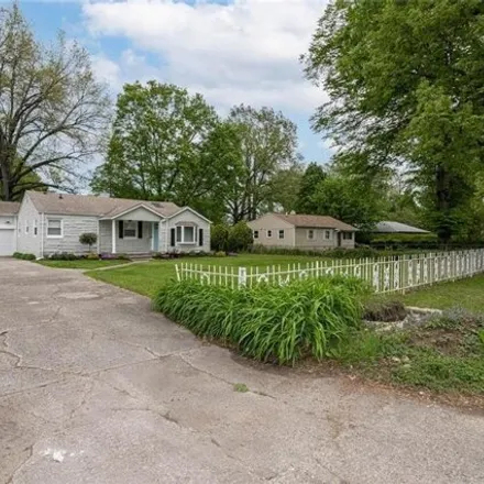 Image 3 - 1924 Riviera St, Indianapolis, Indiana, 46260 - House for sale