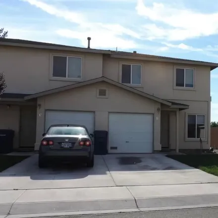 Image 1 - 731 Sunny Lane, Fernley, NV 89408, USA - Townhouse for rent