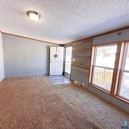 Image 3 - 449 Southwest 1st Street, Madison, SD 57042, USA - House for sale