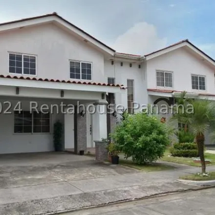 Image 2 - Calle San Francisco, Quintas Versalles, Don Bosco, Panamá, Panama - House for rent