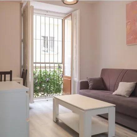 Rent this 1 bed apartment on Madrid in Centro de Estudios Castilla, Calle del Oso