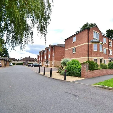 Rent this 2 bed apartment on Newlands Avenue in Stockton-on-Tees, TS20 2PQ