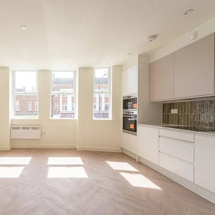 Rent this 2 bed apartment on Tesco Superstore Finchley in 21-29 Ballards Lane, London