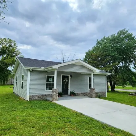 Buy this 3 bed house on 723 Southwest Atlantic Street in Johnstown, Tullahoma