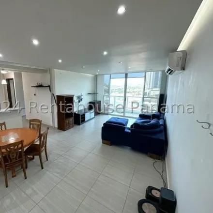 Rent this 3 bed apartment on unnamed road in Parque Lefevre, 0816