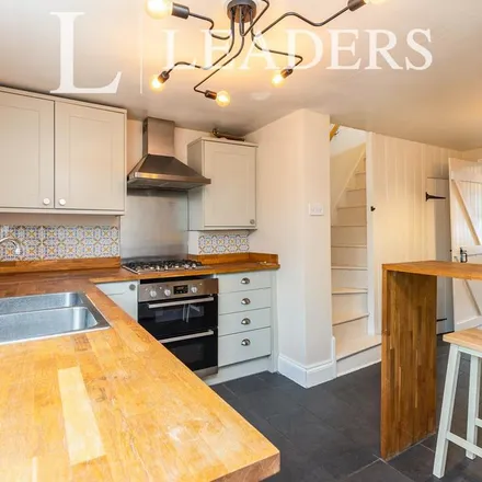 Rent this 2 bed townhouse on The Miners Arms in London Road, Dunton Green