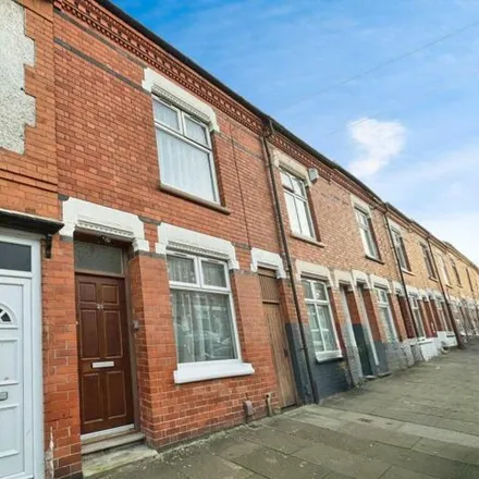 Buy this 3 bed townhouse on Kingston Road in Leicester, LE2 1QB