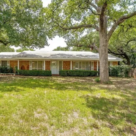 Image 2 - 714 Oakwood Ln, Arlington, Texas, 76012 - House for sale