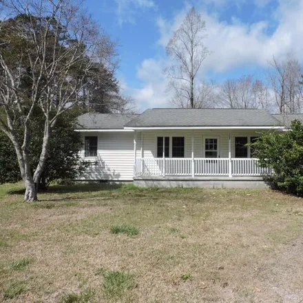 Rent this 3 bed house on 144 Fairview Street in College Park, Havelock
