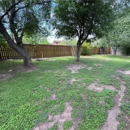 Image 2 - 1512 West Cherry Blossom Circle, Weslaco, TX 78596, USA - House for rent