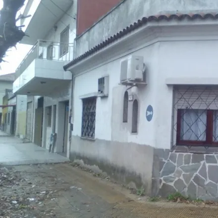 Buy this studio house on Hernandarias 763 in Partido de La Matanza, B1752 CXU Lomas del Mirador