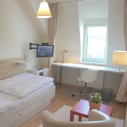 Rent this 1 bed apartment on Bergmannstraße 36 in 01309 Dresden, Germany