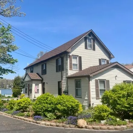 Rent this 3 bed apartment on 2 Palmer Street in Port Morris, Roxbury Township