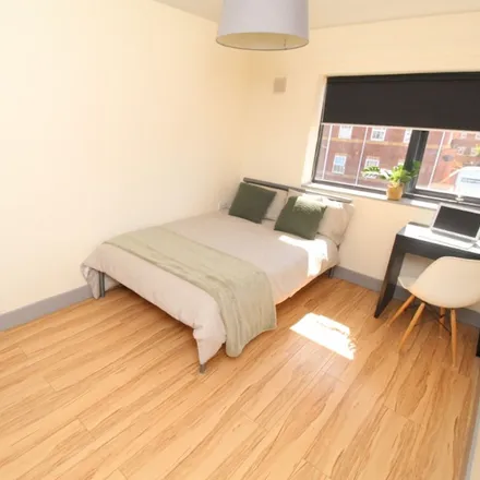 Image 4 - Fletton Court, Old Brickyard, Carlton, NG3 6PD, United Kingdom - Apartment for rent