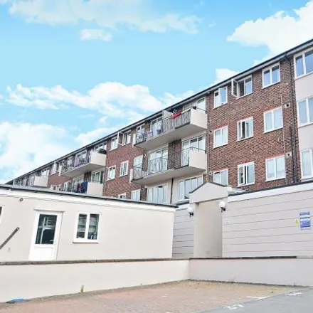 Buy this 2 bed apartment on OxBox (Oxford Biomedica) in Hollow Way, Oxford
