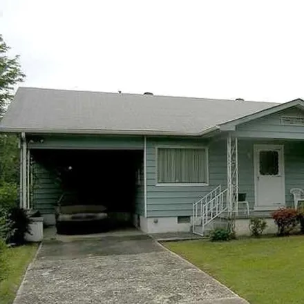 Rent this 3 bed house on 211 11th Street in Robinwood, Jefferson County