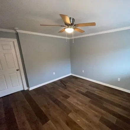 Rent this 2 bed apartment on 4540 Crown Ave Apt 87 in Baton Rouge, Louisiana