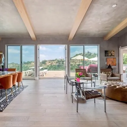 Image 4 - 12024 Summit Cir, Beverly Hills, California, 90210 - House for sale