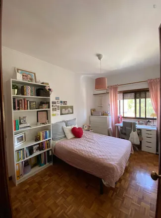 Rent this 3 bed room on Quinta do Borba in Rua José Paulo D'Oliveira, 2620-105 Póvoa de Santo Adrião