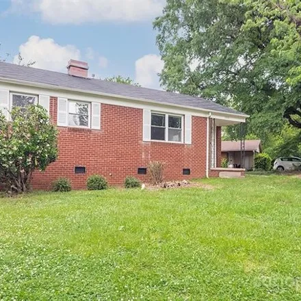 Buy this 3 bed house on 3269 Burbank Drive in Charlotte, NC 28216