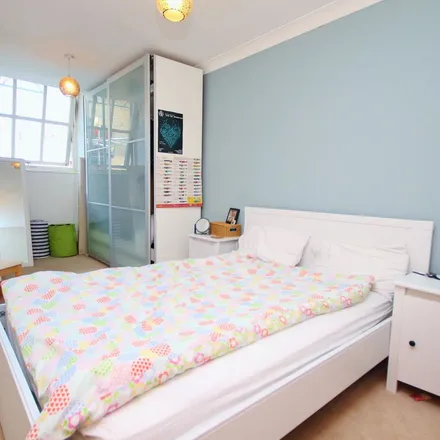 Rent this 1 bed apartment on The Plate House in 3 Burrells Wharf Square, London