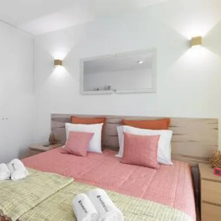 Rent this 1 bed apartment on SentidÚnico in Rua do Alferes Malheiro, 4000-270 Porto