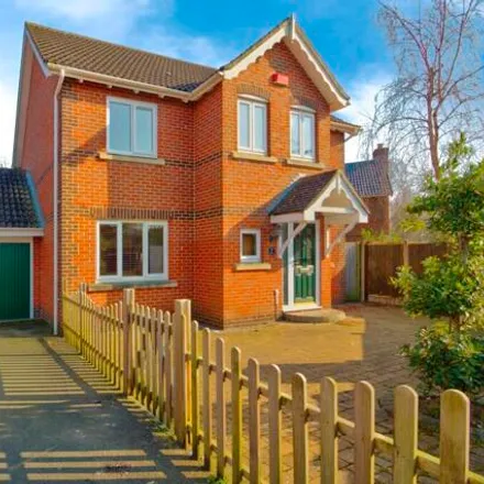 Buy this 4 bed house on Reed Crescent in Bluebell Road, Kingsnorth