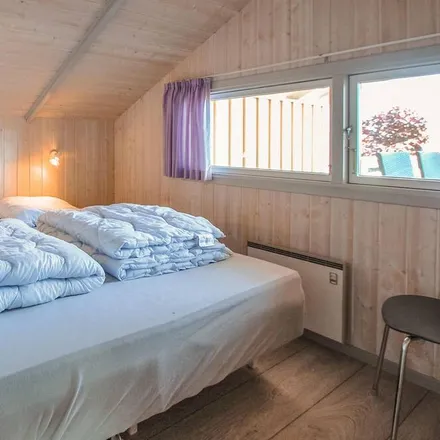 Rent this 2 bed house on 6093 Sjølund