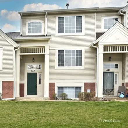 Buy this 2 bed house on 562 Cary Woods Circle in Cary, IL 60013