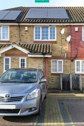 Rent this 2 bed townhouse on Moorhen Close in London, DA8 2HZ