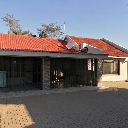 Image 9 - Dubloon Avenue, Wilgeheuwel, Roodepoort, 1734, South Africa - Apartment for rent