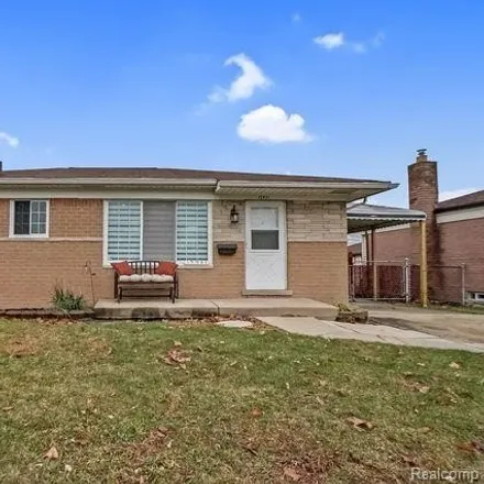 Buy this 3 bed house on 15923 Flanagan Street in Roseville, MI 48066