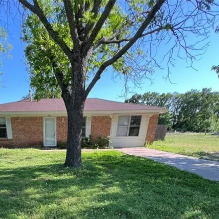 Rent this 3 bed house on 357 Sandy Lane in Clyde, Callahan County