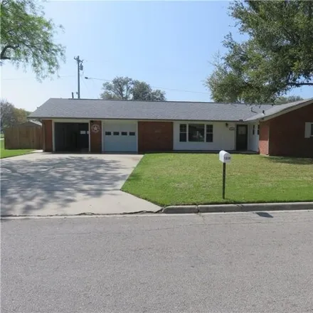 Rent this 3 bed house on 1393 Mockingbird Lane in Seguin, TX 78155