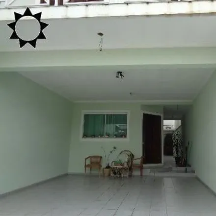 Buy this 3 bed house on Avenida Benedito Lopes da Silva in Jardim Bela Vista, Osasco - SP