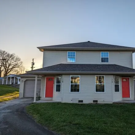 Buy this 4 bed townhouse on 178 Ridgewater Dr in Somerset, Kentucky