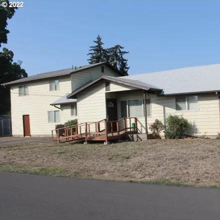 Image 3 - 5218 B Street, Springfield, OR 97478, USA - House for sale