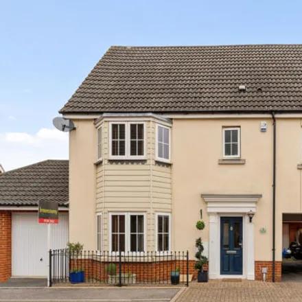 Buy this 3 bed house on Livings Way in Stansted Mountfitchet, CM24 8SN