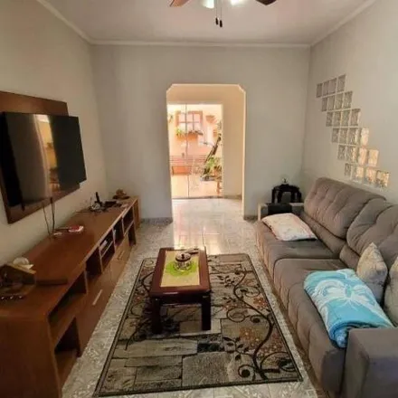 Buy this 2 bed house on Salão do Reino das Testemunhas de Jeová in Rua Regente Feijó 752, Vila Miguel Martini