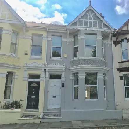 Rent this 3 bed townhouse on 15 Cleveland Road in Plymouth, PL4 9DF