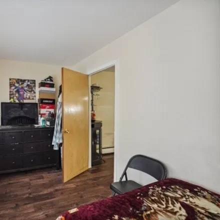 Image 3 - Chestnut St and Williams St Municipal Lot, Charles Street, Roselle Park, NJ 07204, USA - Apartment for rent