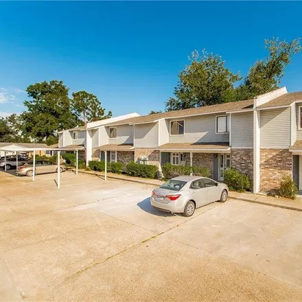 Buy this 2 bed condo on 2845 Fairway Drive in Land O'Lakes, Baton Rouge