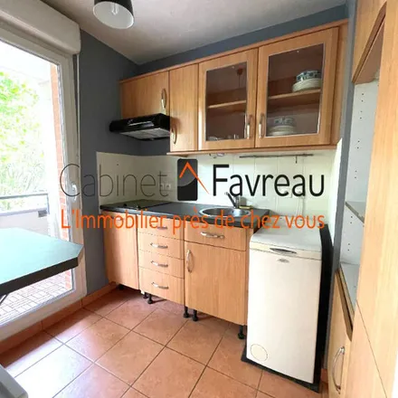 Image 6 - Cabinet Favreau, 2 Avenue de la République, 94250 Gentilly, France - Apartment for rent