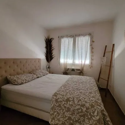 Rent this 3 bed house on 11200 Saint-André-de-Roquelongue