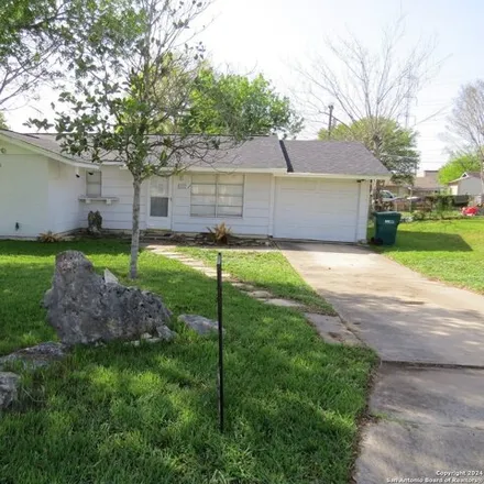 Rent this 3 bed house on 874 Horseshoe Trail in Universal City, Bexar County