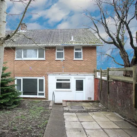 Rent this 3 bed townhouse on Willowdale Road in Cardiff, CF5 3TP