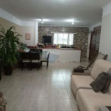 Rent this 3 bed house on Rua Guaxupe in Jardim Vera Cruz, Sorocaba - SP